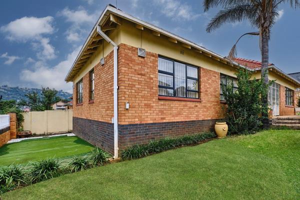 Face brick family home within walking distance to Linksfield Hospital. Discover this delightful face brick home in Orange Grove ...