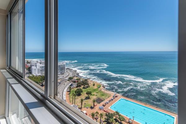 Show day sunday 16th feb 15:00 to 17:00, 
strictly by appointment only.

Wake up to breathtaking ocean views from this 18th-floor ...