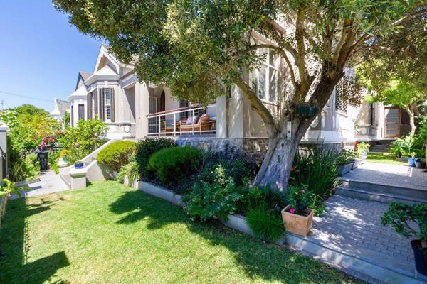 Exclusive mandate in Green Point.

Situated on the corner of a quiet cul-de-sac, this immaculate Victorian heritage home blends ...