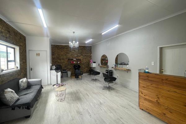 Stunning salon space in Beyers park for rent.  Located within view of main road.  Close to East rand mall.  Do not miss ...