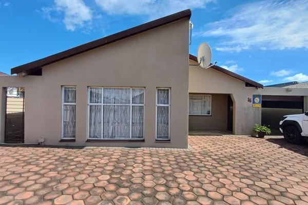 This wonderful, safe &amp; complete move-in home in Acaciaville features..

3 x Bedrooms (all laminated floors, main bed with A/C then 2 beds with BIC)
1 x Bathroom (washing machine connector, bath tub, basin &amp; toilet)
1 x Toilet (Guest toilet, separate)
1 x Kitchen ...