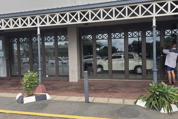 Prime Retail Space to Let – East Rand Mall

Size: 1,040m&#178;
Rent: R93,600 per month
Operating Costs: R10,202.40
Assessment ...