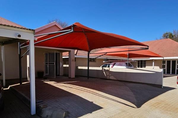 Bachelor flat to rent in Ellation. 
Spacious and modern. 
Washing room with washing machines free of charge. 
Carport
Water account ...