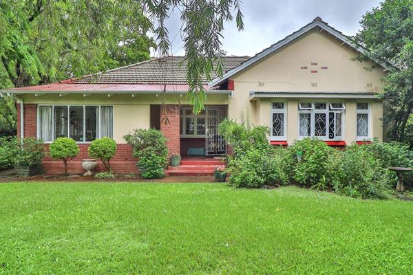 This gracious old Scottsville property has provided a home for this family for 36 years! 
Sadly the time has come to scale down and it ...