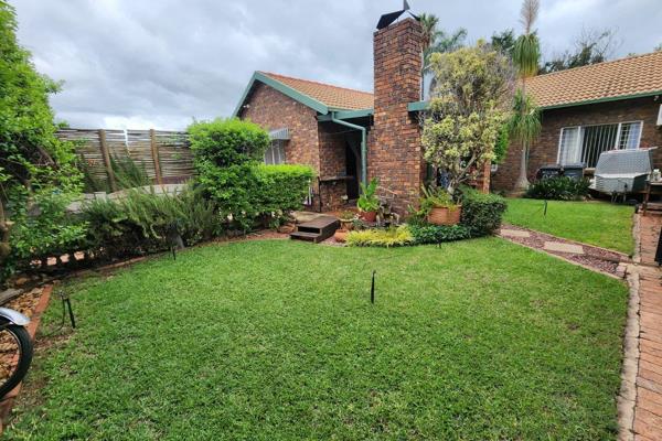 !!!ON SHOW - SUBJECT TO PRIOR APPOINTMENT ONLY*

Remarkable full title home situated ...