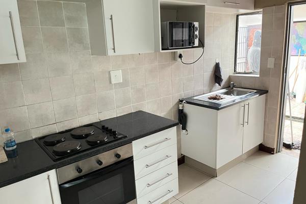 Modern spacious 2 large bedroom cottage in a safe and secure private property close to major routes in President Park, Midrand. ...