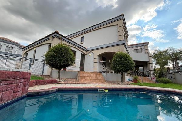 Elegant 4-Bedroom Home with Study for Sale in Savannah Hills Estate, Midrand
Step into this stunning home featuring soaring ...