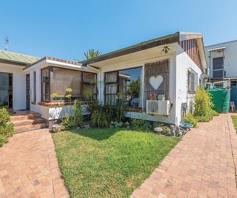 House for sale in Strand North