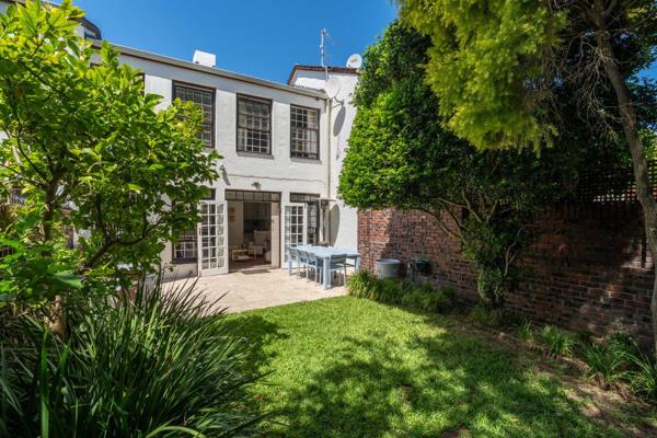 Nestled in the prestigious and historic pet-friendly Petersklip Estate, this inviting 3-bedroom, 2-bathroom maisonette offers the perfect blend of contemporary living with rich history. 

Located in the heart of the ...