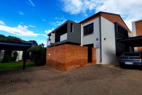 Menlo Park, modern townhouse living.

Situated beautifully close to some of the best High schools and primary schools, shopping ...