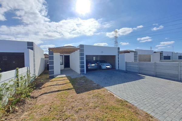 This well-maintained 3-bedroom home is the perfect blend of modern comfort and convenience. Just two years old, this 120 m2 residence ...