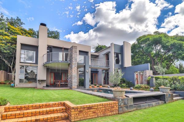 Pack your bags as this property is a winner with a sought-after address in Groenkloof Security Village. The property is perfectly ...