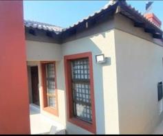 House for sale in Mahlasedi Park