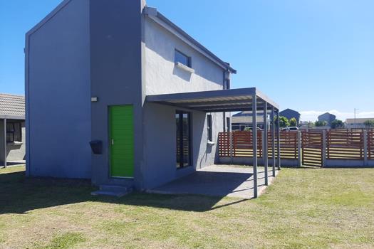 3 Bedroom Townhouse for sale in Parsonsvlei