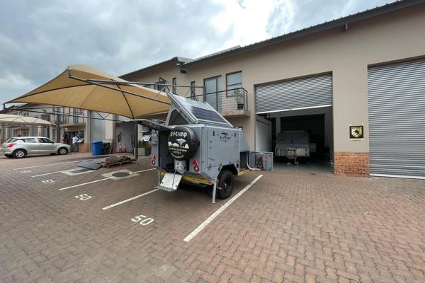 This 147m2 industrial unit in Barbeque Downs, Midrand, is a well-designed space suitable ...