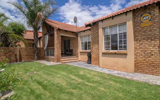 3 Bedroom Townhouse for sale in Moreleta Park