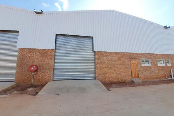 This well-maintained 537m2 warehouse is available for rental in a secure business park ...