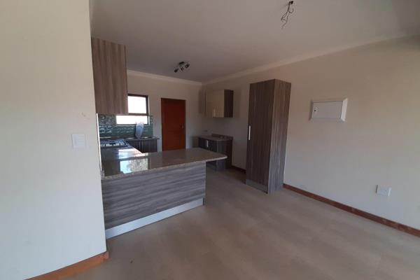 3 Bedrooms
2 Bathrooms
Open plan kitchen &amp; living area
Solar geyser
Pre-paid electricity
Uniwisp WIFI/Fiber connection
DSTV ...