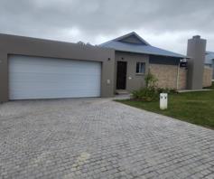 Townhouse for sale in Hansmoeskraal AH