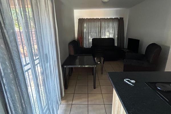 MOVE IN READY
2 Bedrooms
1 Bathroom
Open plan kitchen and living area
Carport
Prepaid electricity
Patio with braai ...