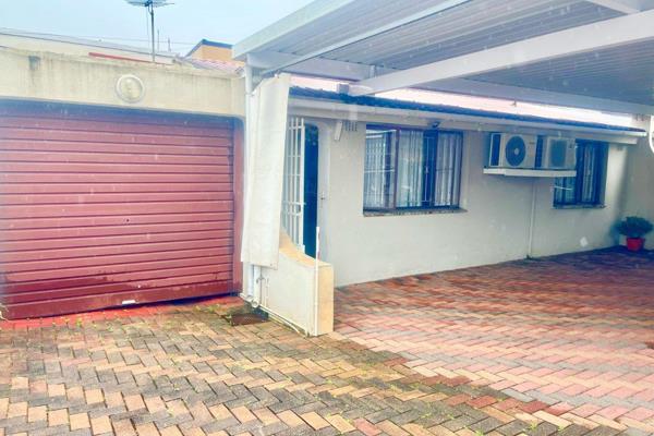 Generations will file pass this well-travelled location on the main road in Bayview surrounded by popular stores and businesses. Time ...