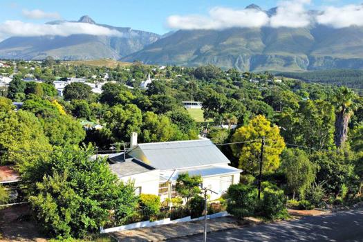 3 Bedroom House for sale in Swellendam