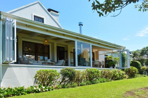 Beautifully treed with an ambience of The Cape Winelands, GARLINGTON has an awesome country feel with an Estate club house sporting an ...