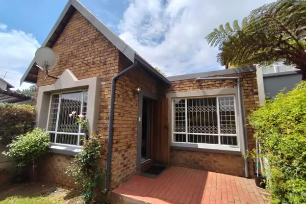 This unit is on the ground floor and offers a small garden with an open plan lounge with two bedrooms and a bathroom with a toilet ...