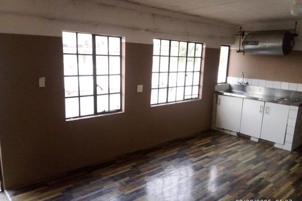 Spacious Bachelor flat with fitted kitchen cabinets, built-in-wardrobe, shower and ...