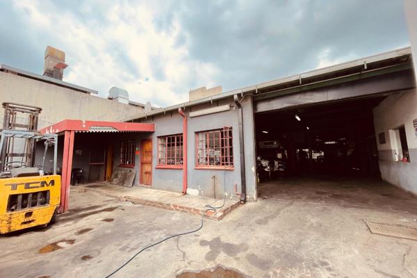 Located in the heart of Boksburg Central, this exceptional workshop is a rare find that offers a unique blend of prime location ...