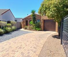 Townhouse for sale in Kloofzicht