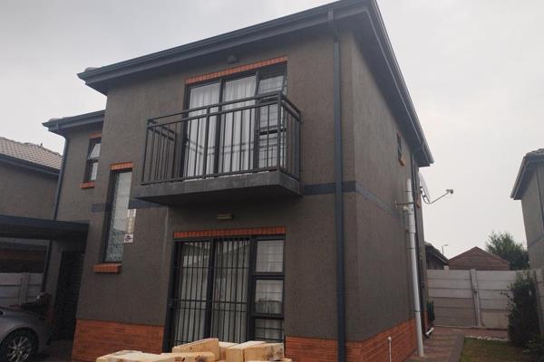 **Description of 3-Bedroom Duplex in Leopard Rest Security Estate**

We are pleased to present a beautiful 3-bedroom duplex located ...