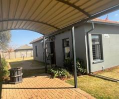 House for sale in Zola