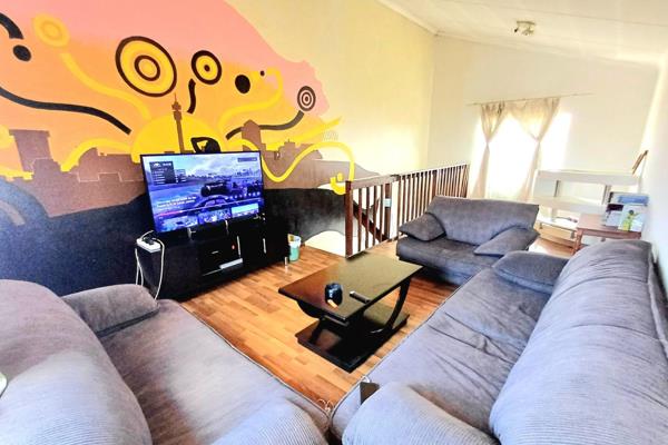 Exceptional three bedroom townhouse with loft in gold reef sands | perfect for buyers ...