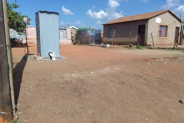 Property for sale in Soshanguve south Ext 7
This vacant stand have the following
Tittle deed
Water and electricity
And Is good for ...