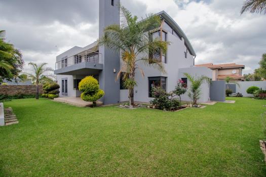 4 Bedroom House for sale in Ebotse Golf Estate