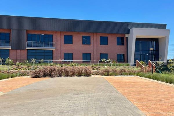 Take advantage of this rare find in Highveld Techno Park!!

Eco Glades 3 is a modern ...