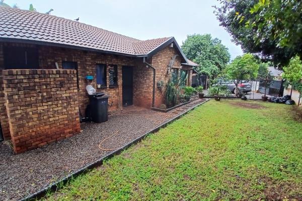 Welcome to this well-maintained 3-bedroom home in the peaceful neighborhood of Clarina. Boasting a spacious 900m&#178; stand, this ...