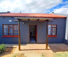 Townhouse for sale in Oudtshoorn North