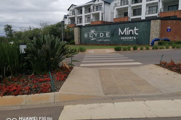 Welcome to a stunning one-bedroom apartment at The Blyde River Walk Estate, where contemporary living meets convenience. This modern ...