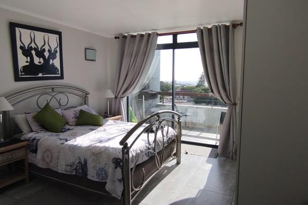 Nestled in the heart of Gansbaai&#39;s serene BeleanA Bay, this luxurious apartment ...