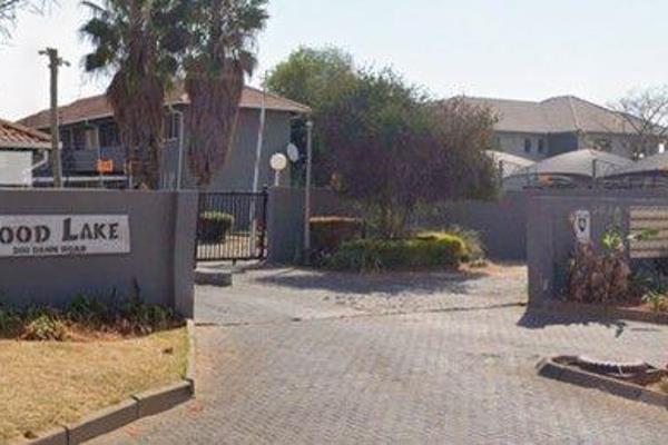 Two Bedroom Upstairs Unit Available for Rent, in Glen Marais, situated on the main road with close to all local amenities, surrounding ...