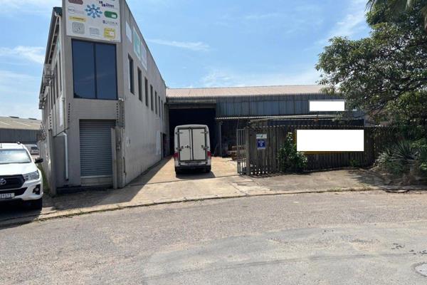 This free hold property at the entrance to Shakas Head Industrial Park features beautiful air-conditioned office space of 289m2 ...