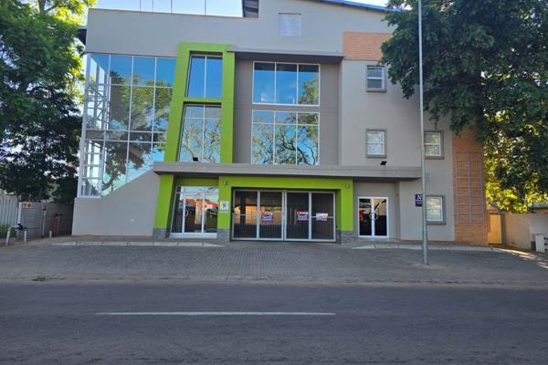 This 69 square meter  modern office is located in the heart of Polokwane Central and just a stone’s throw from the High Court, offers a ...