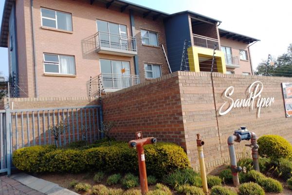 This is a two bedroom apartment with two bathrooms, kitchen unit, open planned lounge ...