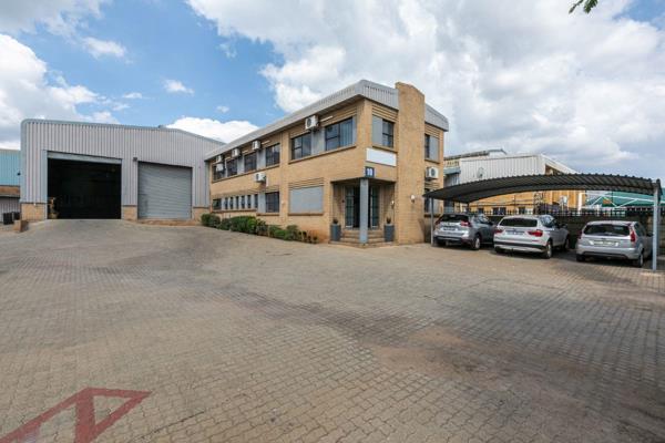 This prime industrial property in Jet Park offers a spacious 1,323sqm of total area ...