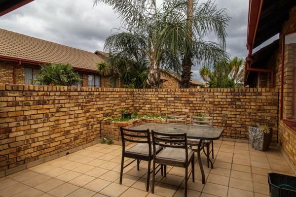 This apartment is centrally located and close to Centurion Mall and other shopping centres, with access to major routes and public ...