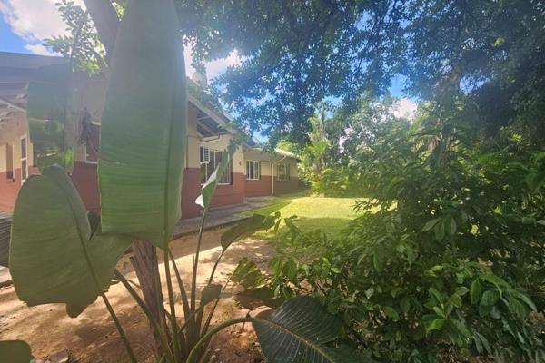 Are you seeking the ideal accommodation for your time away from home? Look no further! This spacious 3-bedroom house offers a perfect ...