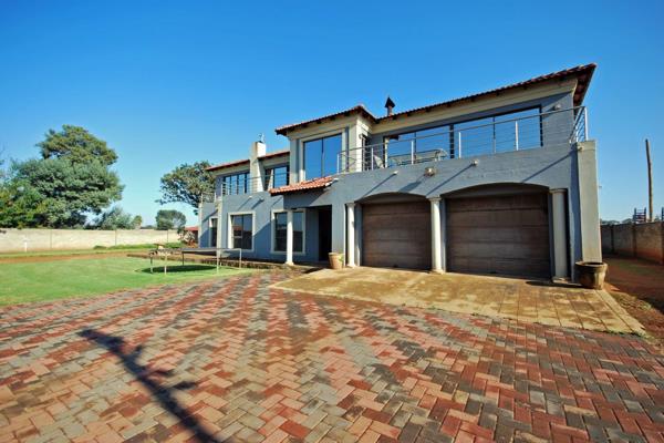 This stunning double-story rental property in Highbury, Randvaal, offers luxurious living at R14,000.00 per month (excluding water and ...