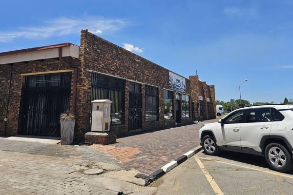 Looking for the perfect space to grow your business? This 525m2 commercial property in the heart of Secunda&#39;s CBD offers an ...